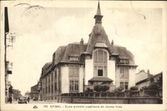 Una escuela primaria mas alta de Epinal de la POSTAL de la VENDIMIA de la gente joven