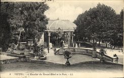 VINTAGE POSTCARD Vittel L Staircase of the Large Hotel and the Park
