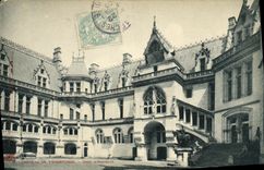 Honor de la corte D del castillo de Pierrefonds de la POSTAL de la VENDIMIA