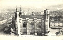 VINTAGE POSTCARD Lyon Basilica of ND of Fourviere Seen side