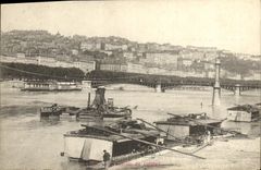 VINTAGE POSTCARD Lyon Footbridge of the college