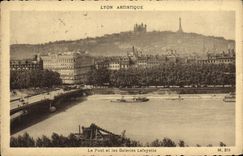 VINTAGE POSTCARD Lyon the Bridge and the Lafayette Galleries