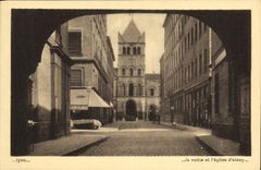 VINTAGE POSTCARD Lyon the vault and L church D ainay