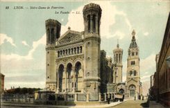 VINTAGE POSTCARD Lyon Notre Dame de Fourviere the Frontage