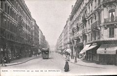 VINTAGE POSTCARD Lyon View of the street of the Republic Tram