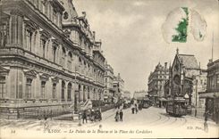 VINTAGE POSTCARD Lyon Palate of the Stock Exchange and the Place of Cordeliers