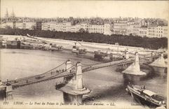 VINTAGE POSTCARD Lyon the Bridge of the Palate of Justice and the Holy Quay Antoine