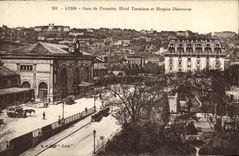 VINTAGE POSTCARD Lyon Parks of Perrache Hotel Terminus and Debrousse Old people s home