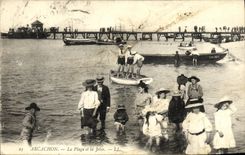 VINTAGE POSTCARD Arcachon the Beach and the Pier Children