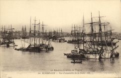 CPA Bordeaux Vue d ensemble de la rade Bateaux 