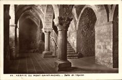 CPA Mont Saint Michel Salle de L Aquilon Abbaye