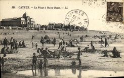 VINTAGE POSTCARD Cayeux the Beach Low tide