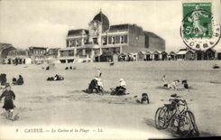 VINTAGE POSTCARD Cayeux the Casino and the Beach