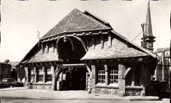 MODERN CARD Etretat the Old one Goes