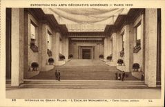 CPA Exposition des Arts Decoratifs Modernes Paris 1925 Interieur du Grand Palais L Escalier Monumental