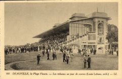 VINTAGE POSTCARD Deauville the Flowered Beach platforms one day of races Hippisme Horses