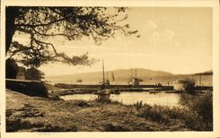 VINTAGE POSTCARD Ile Saint Honorat Depart Good bye has Saint Honorat Bateaux