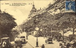 VINTAGE POSTCARD Paris the Italian Boulevard