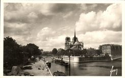 CPA Paris La Seine au Qual de la Tournelle