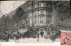 VINTAGE POSTCARD Paris Theathe Of the Light comedy and data base of the Italians