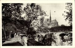 VINTAGE POSTCARD Paris the Notre Dame Quays