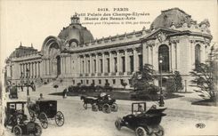 CPA Paris Petit Palais des Champs Elysees Musee des Beaux Arts automobile