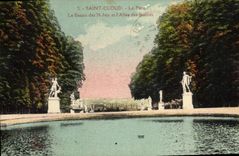 VINTAGE POSTCARD St Cloud the Park the Basin of the 24 Jets and L Gone of the Statues