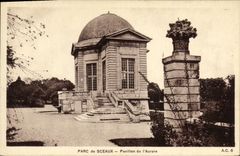 VINTAGE POSTCARD Park of Seals House of L Dawn