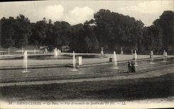 VINTAGE POSTCARD Holy Cloud the Park Seen D Together of the Garden of the 24 jets