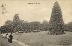 VINTAGE POSTCARD Castle of Seals the Park
