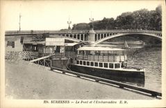 La POSTAL Suresnes de la VENDIMIA el puente y el L etapa de aterrizaje Barge la lancha a remolque de Menier del chocolate