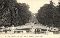 VINTAGE POSTCARD Holy Cloud the Park the Basin and L Gone of the Horseshoe