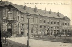 VINTAGE POSTCARD Holy Denis House D Education of the Legion D Honor Court D honor