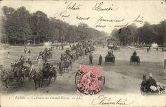 CPA Paris l Avenue des Champes Elysees