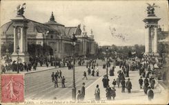 VINTAGE POSTCARD Paris Grand Palais and the Bridge Alexandre lll