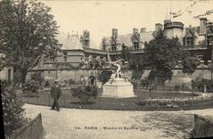 VINTAGE POSTCARD Paris Museum and Cluny Public garden