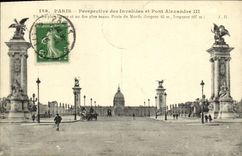 CPA Paris Perspective des Invalides et pont Alexandre III