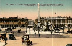 VINTAGE POSTCARD Paris the Place Of the Harmony Seen On the Ministry For the marine