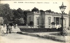 VINTAGE POSTCARD Paris Bois de Boulogne Trifle