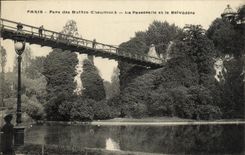 VINTAGE POSTCARD Paris Park of the Choumont Hillocks Passerlle and the View point