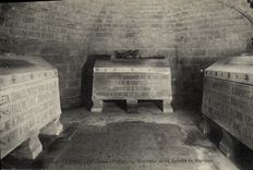 CPA Saint Leu Tombeau de la famille Napoleon 1er