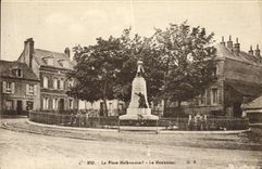 CPA Eu La Place Malbomesnil Le Monument