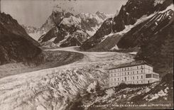 VINTAGE POSTCARD Chamonix Sea of ice and hotel of Montenvers