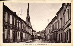 VINTAGE POSTCARD Coutras the Street Gambetta