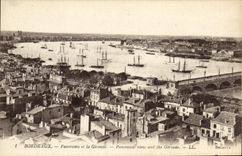 CPA Bordeaux Panorama et la Gironde Bateaux