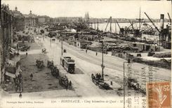 CPA Bordeaux Cinq kilometres de quai Bateaux 