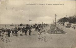 CPA Arcachon Perspective du Nouveau Boulevard