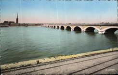 CPA Bordeaux Le Pont sue la Garonne