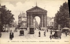 CPA Bordeaux Place et Porte d Aquitaine Tramway