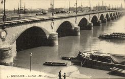 CPA Bordeaux Le Pont Bateau